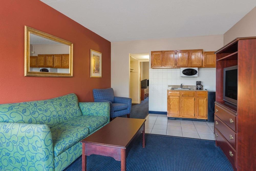 Breeze & Suites, Virginia 2*
